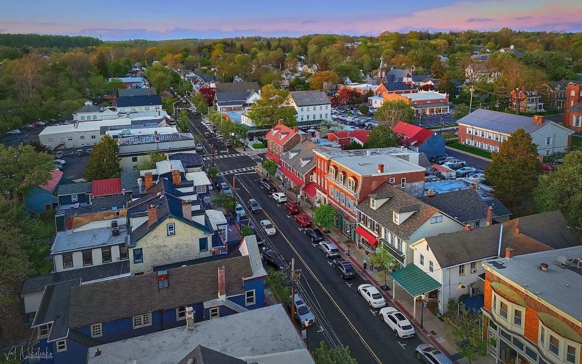 Schedule Newtown showings with Nicholas Davis, your Philadelphia realtor.