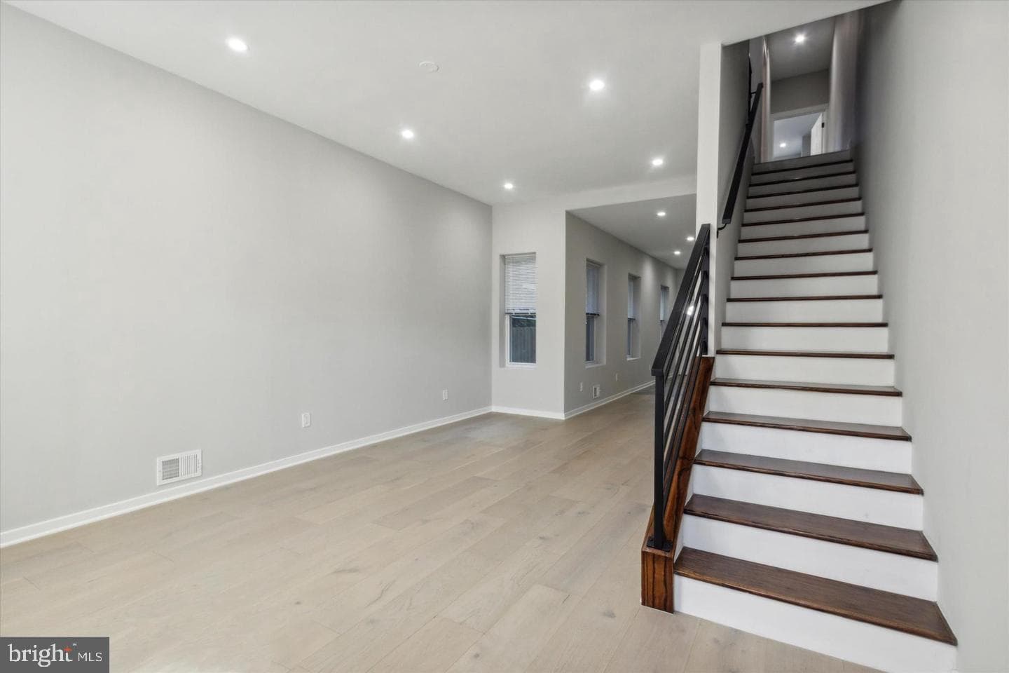 2709 West Glenwood Avenue, Philadelphia, PA 19121 photo 2