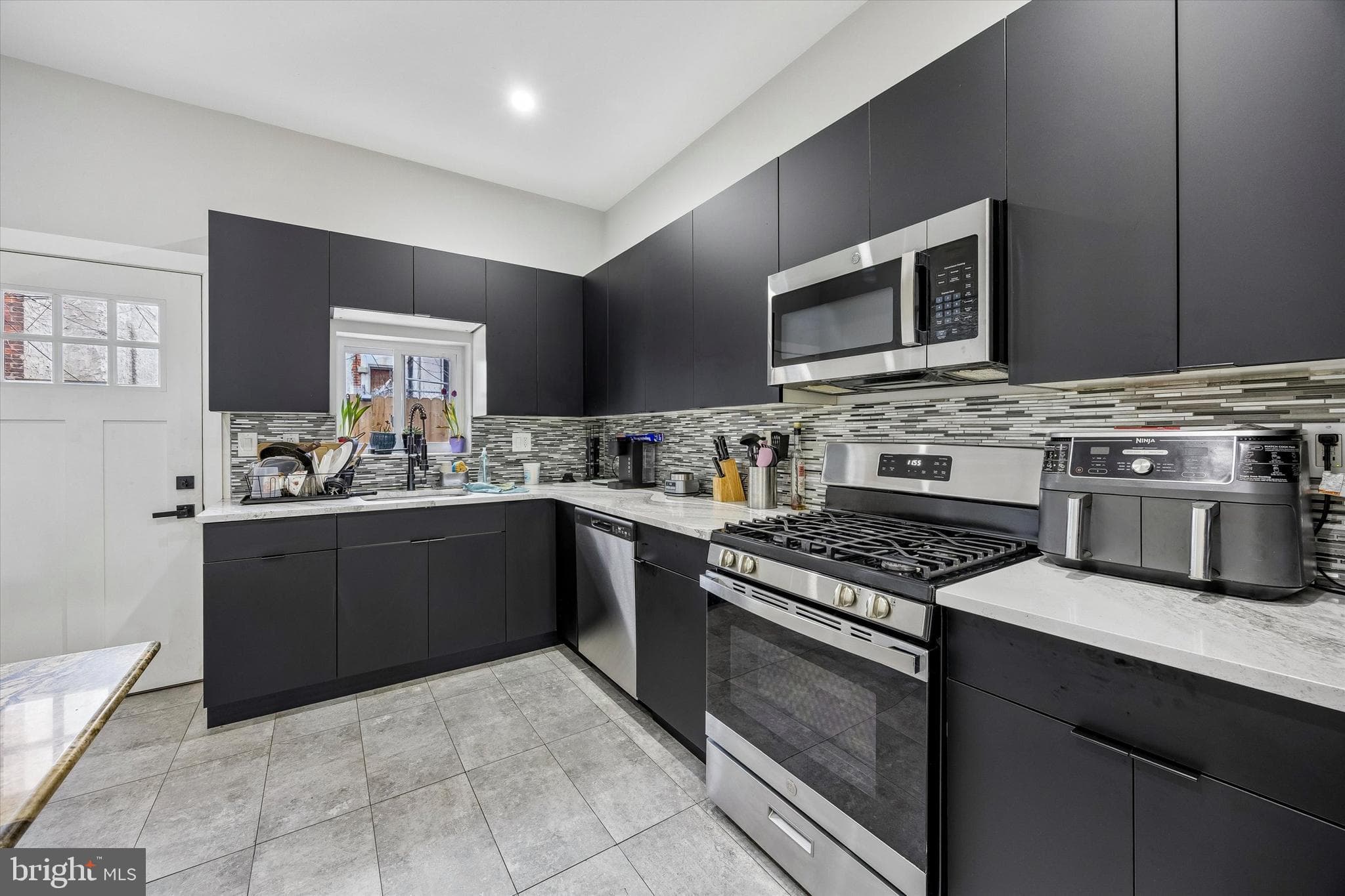 2709 West Glenwood Avenue, Philadelphia, PA 19121 photo 8