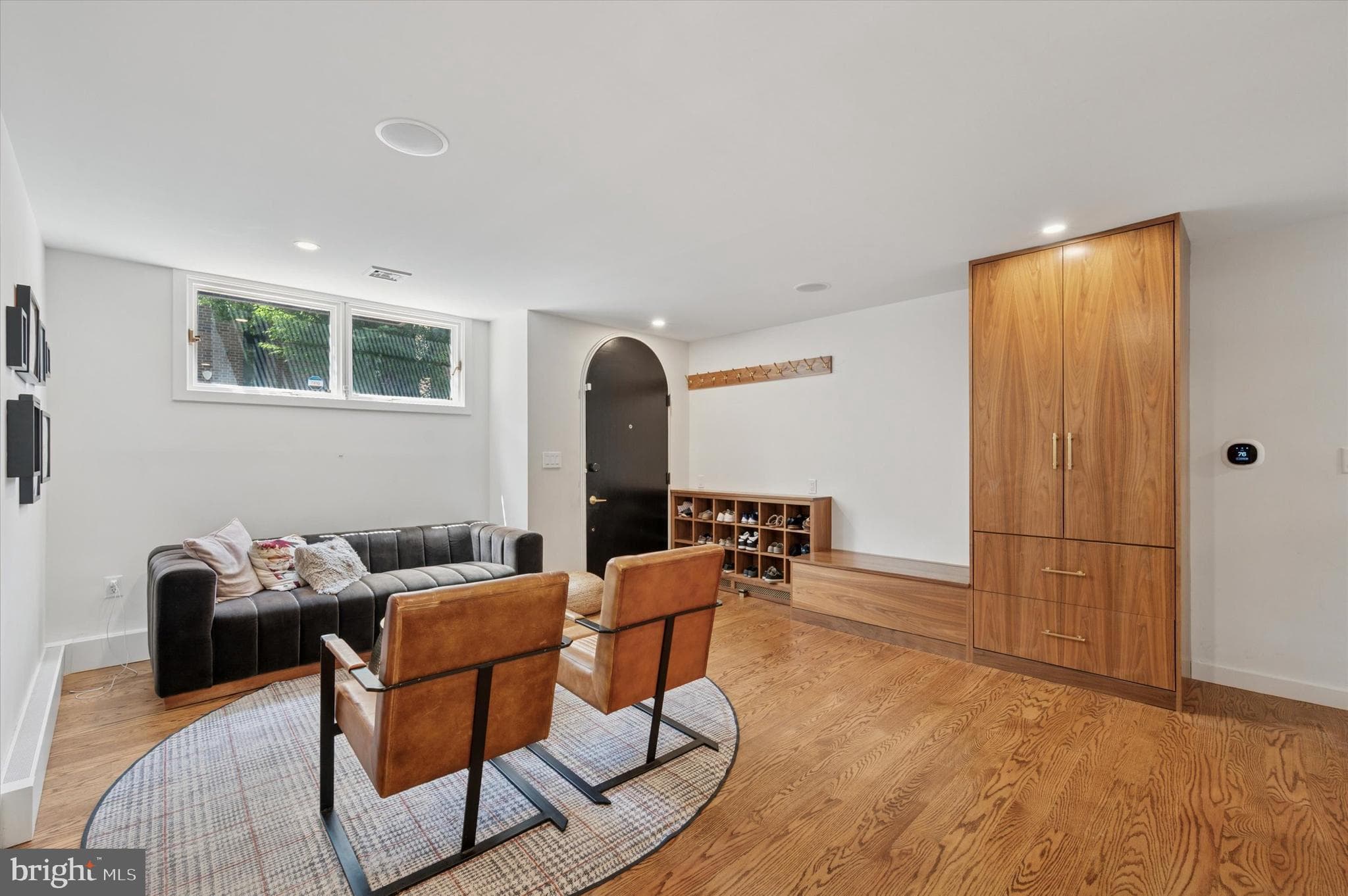 283 Locust Street, Philadelphia, PA 19106 photo 2